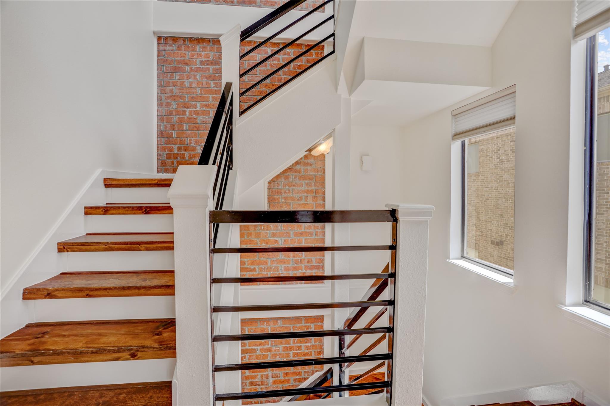 702 W Clay Street