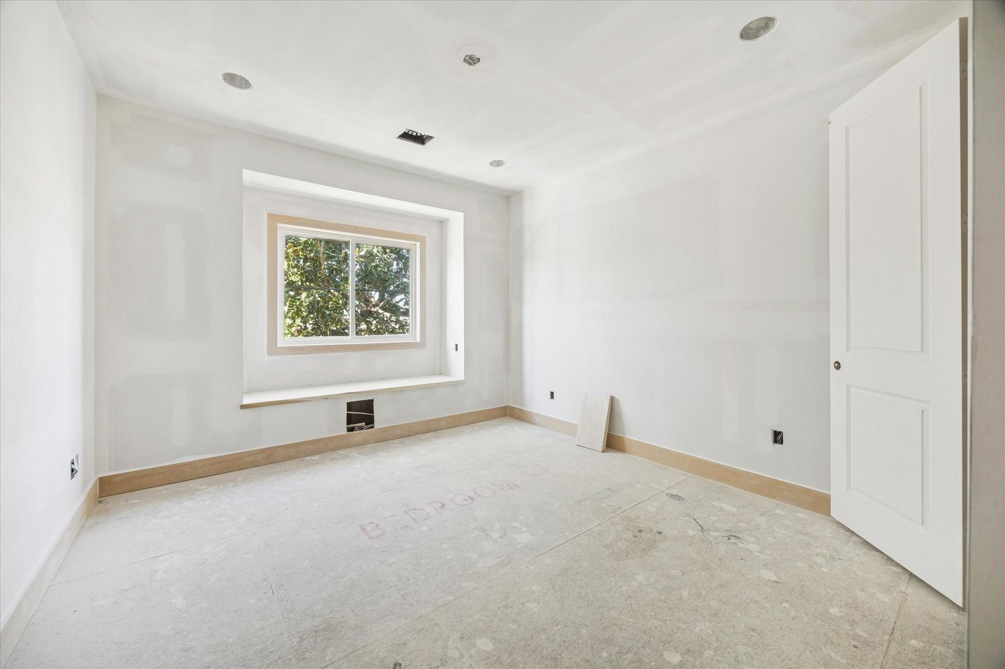 1614 Woodcrest Drive