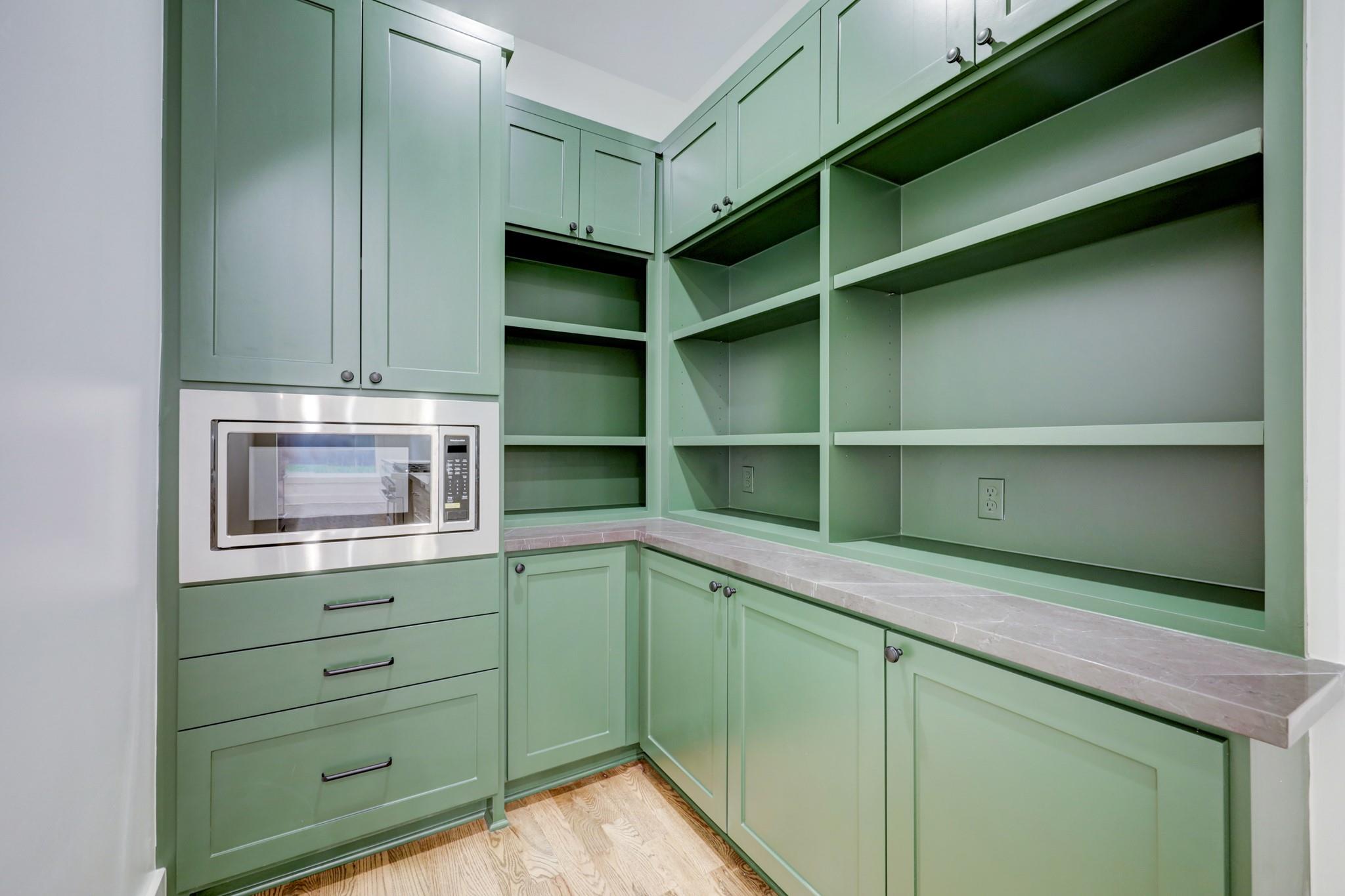 1614 Woodcrest Drive