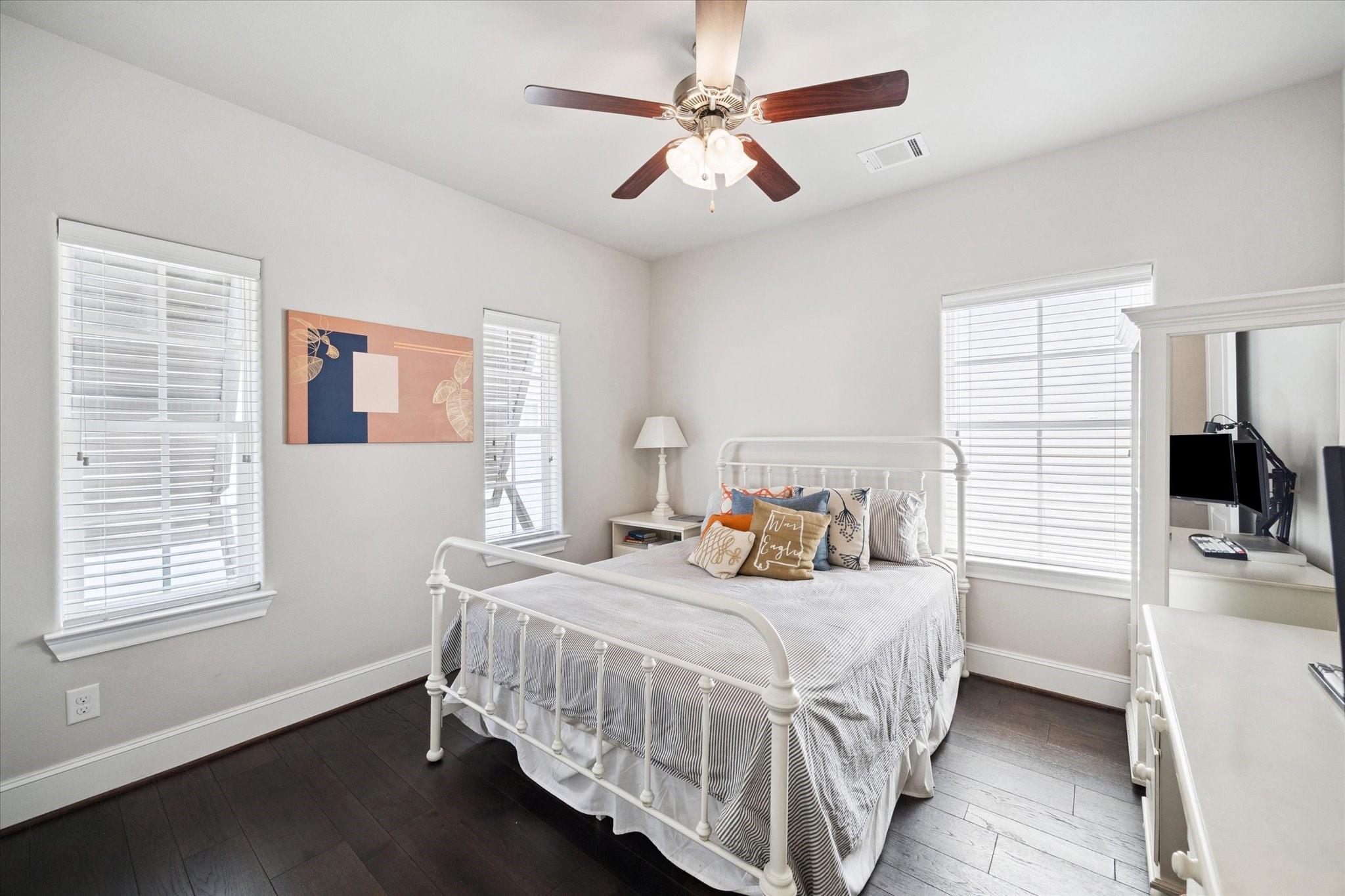 2006 Lou Ellen Lane # H