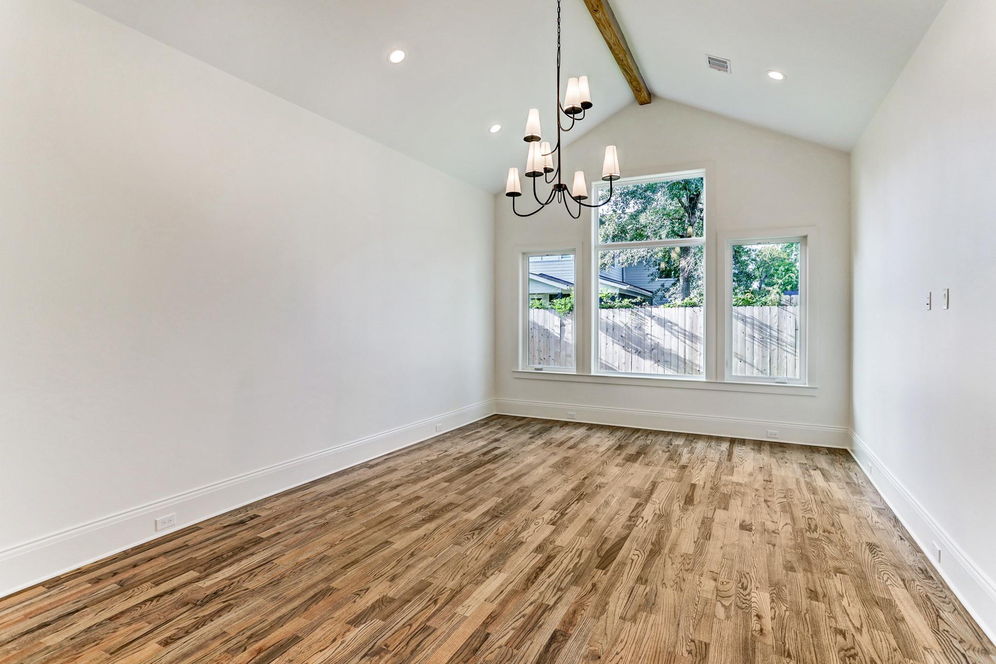 1050 W 42nd Street