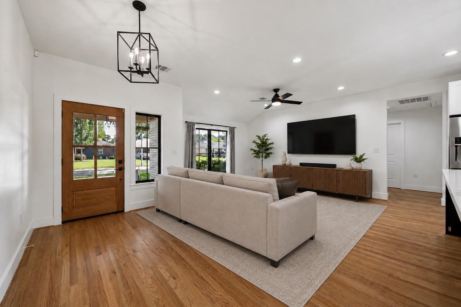2319 Cheshire Lane