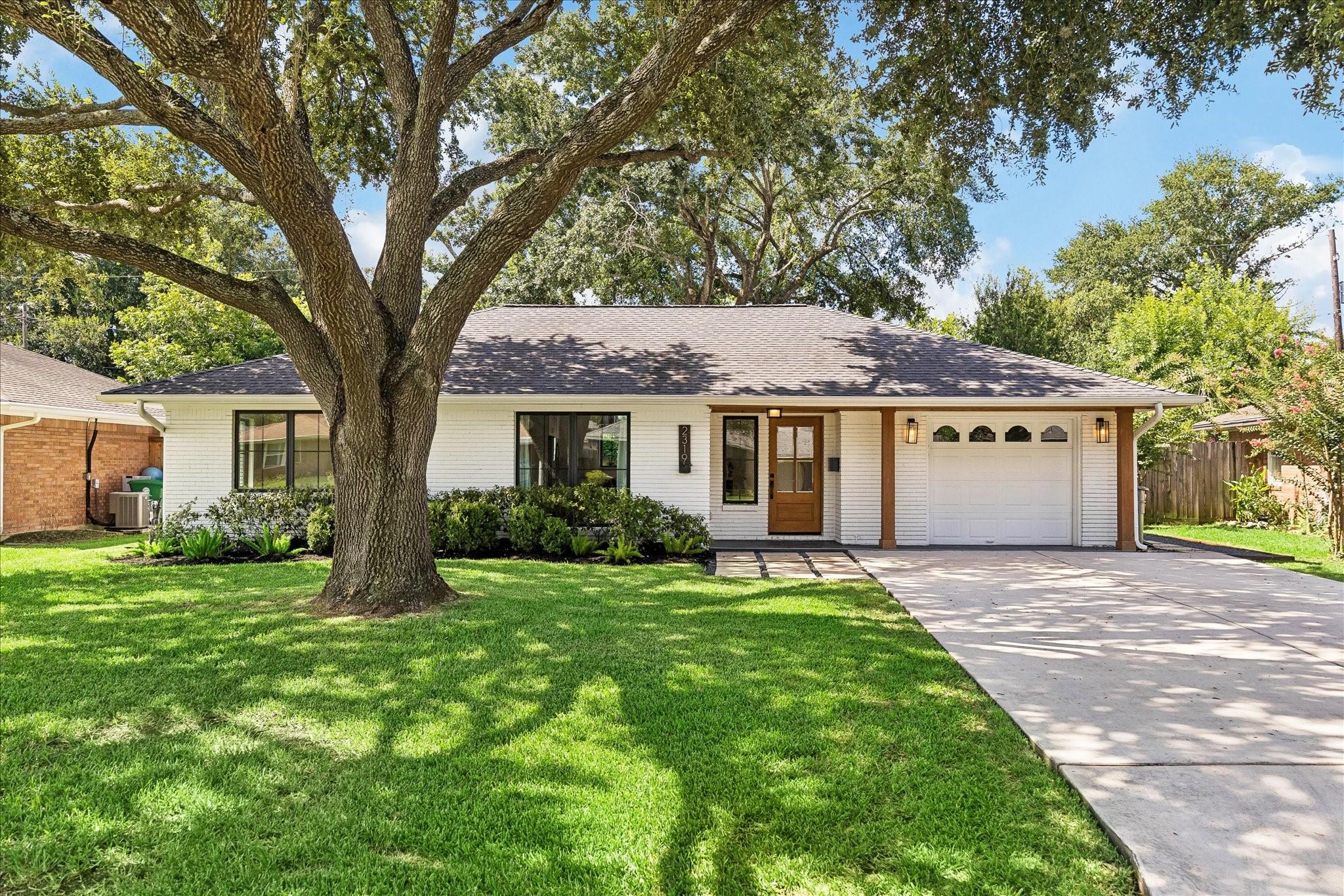 2319 Cheshire Lane