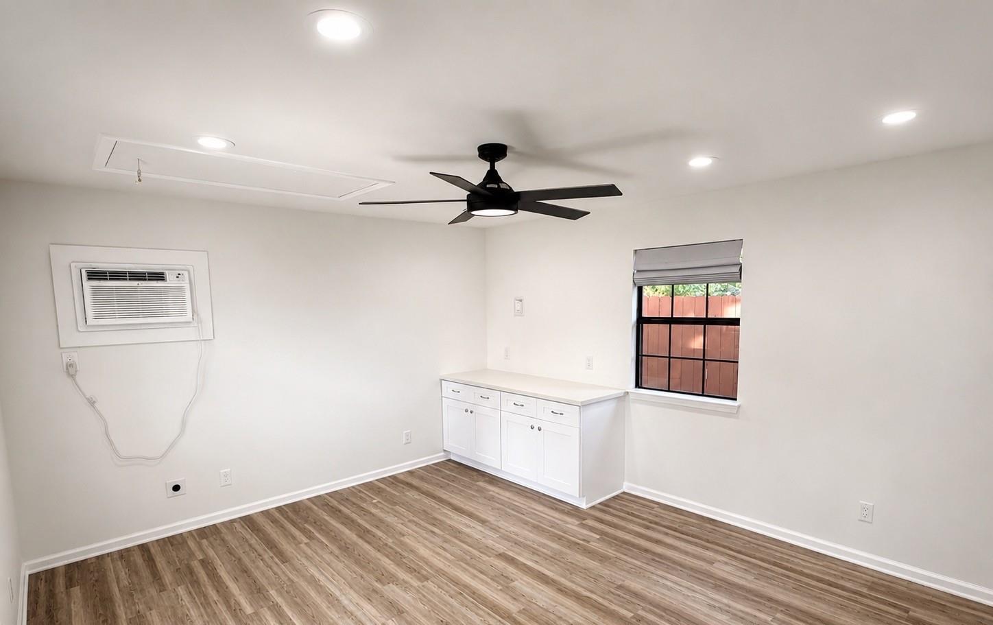 2319 Cheshire Lane