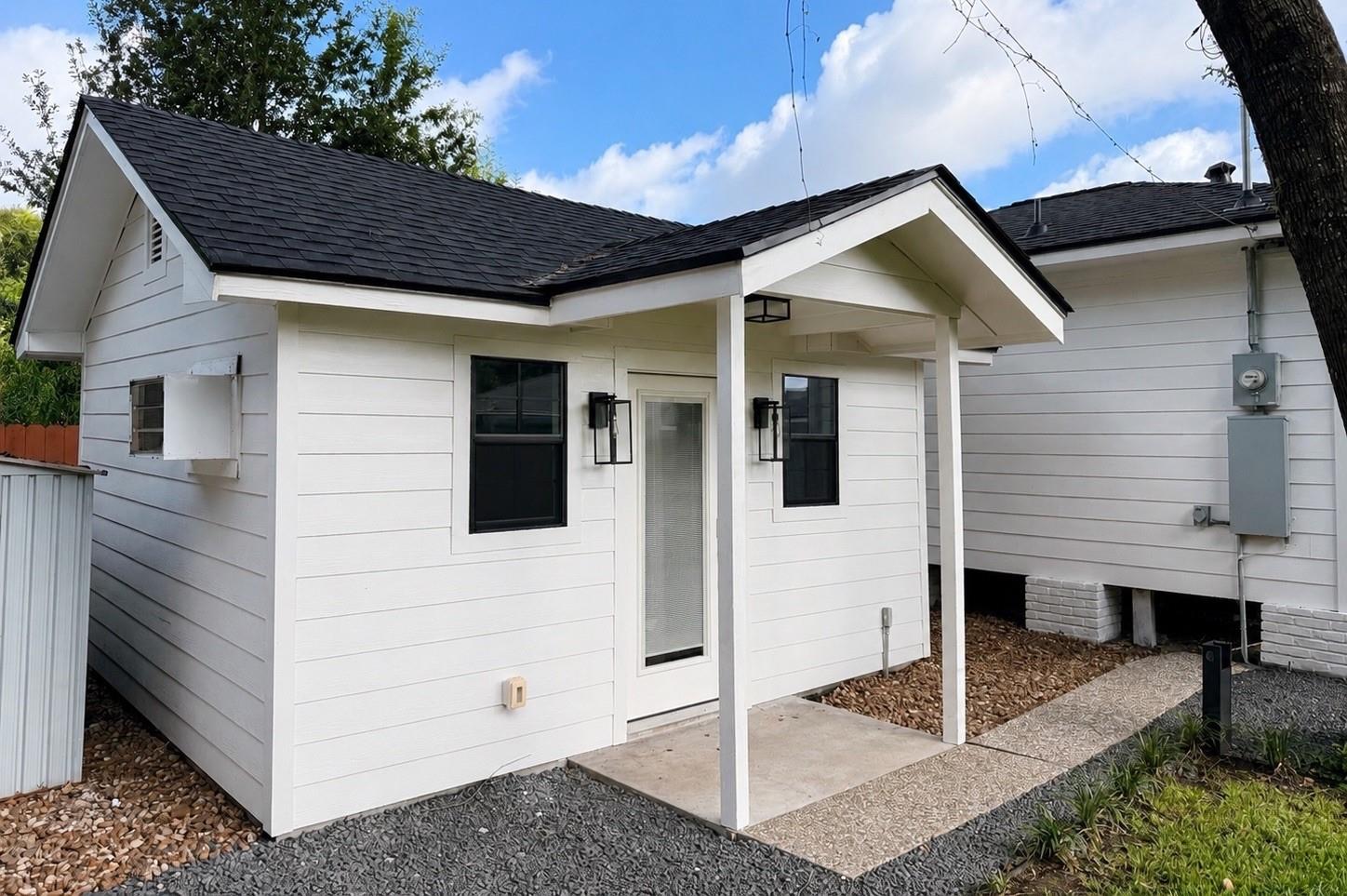 2319 Cheshire Lane