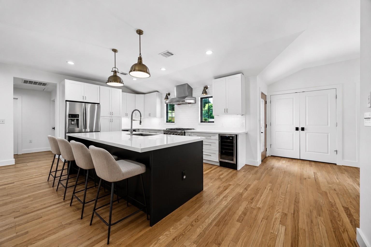 2319 Cheshire Lane