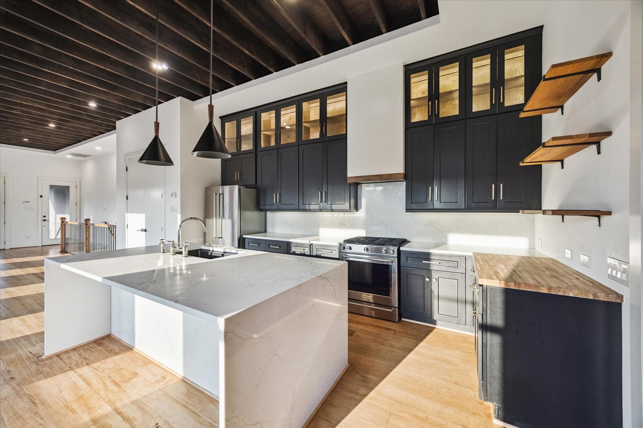 844 E 25th Street