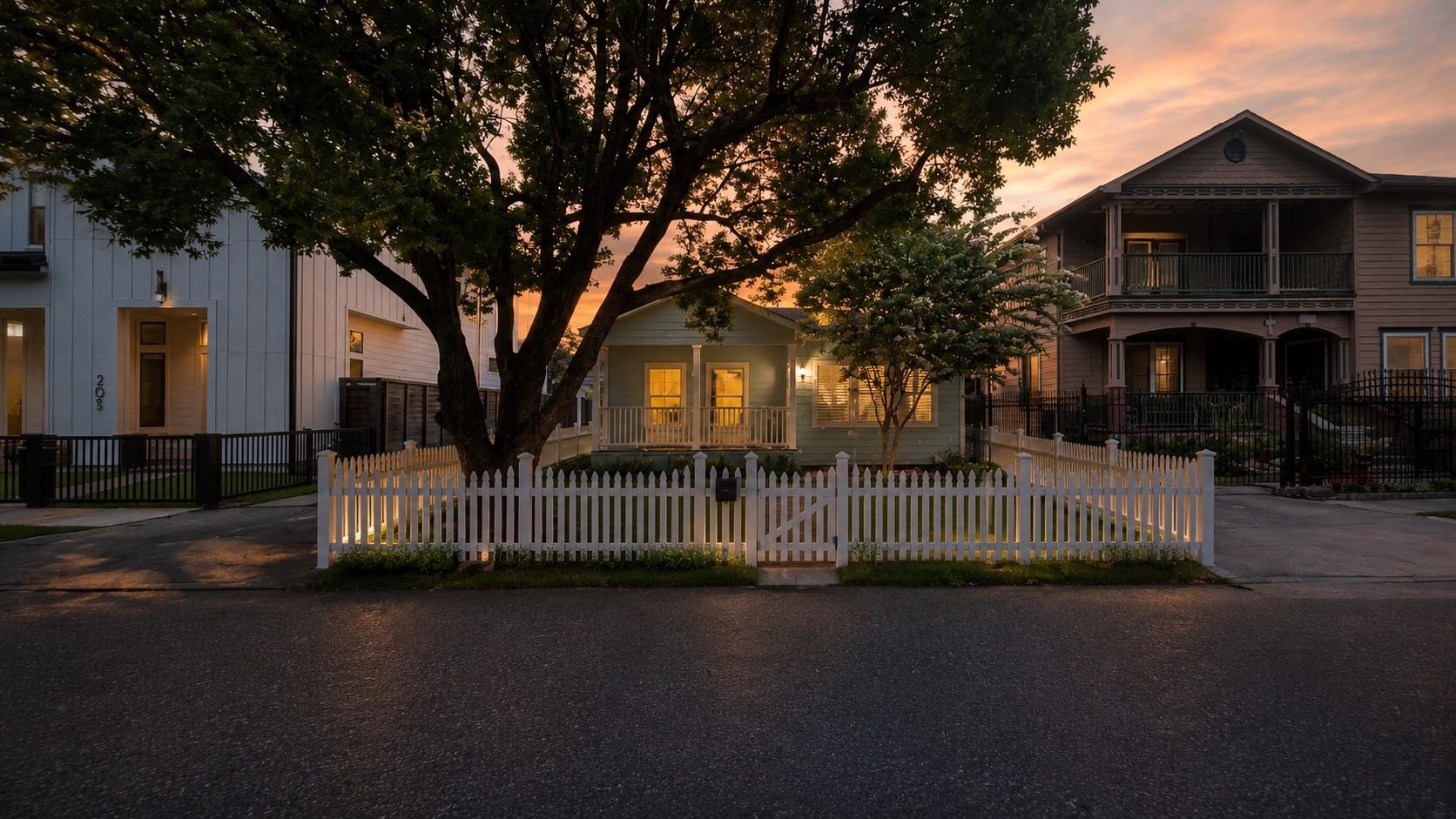 207 Tabor Street