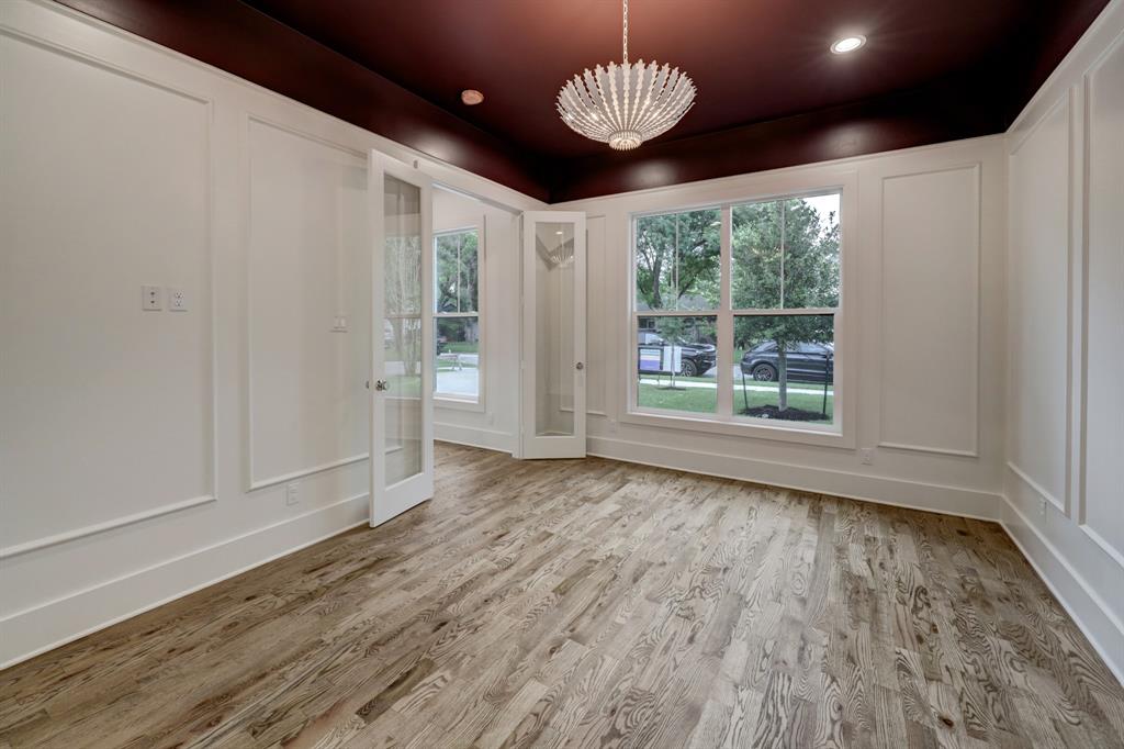 1614 Woodcrest Drive