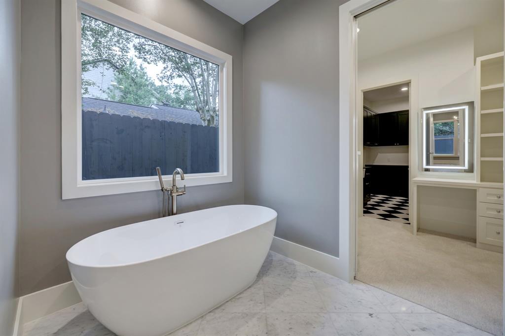 1614 Woodcrest Drive