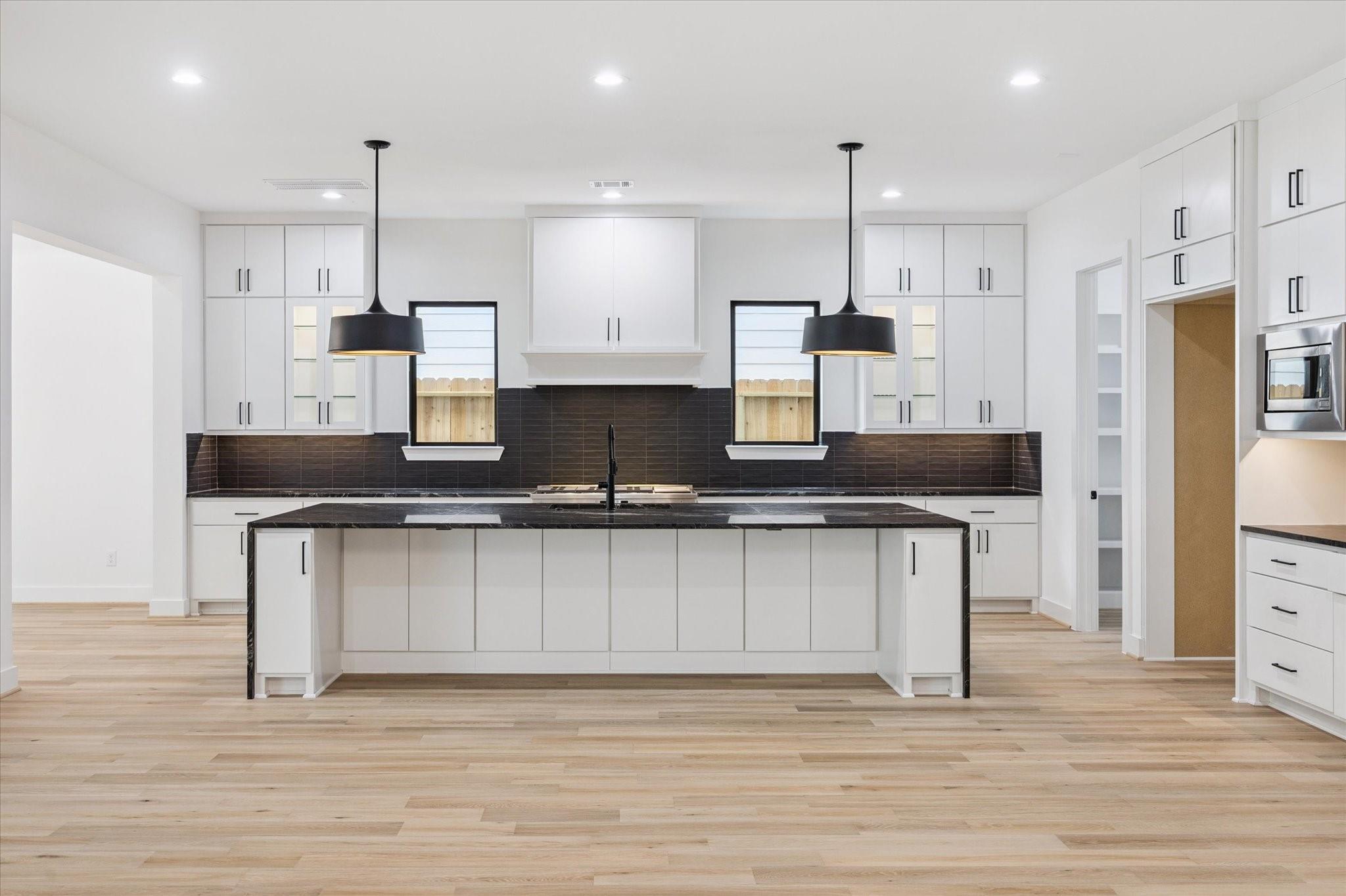 1201 Confederate Road