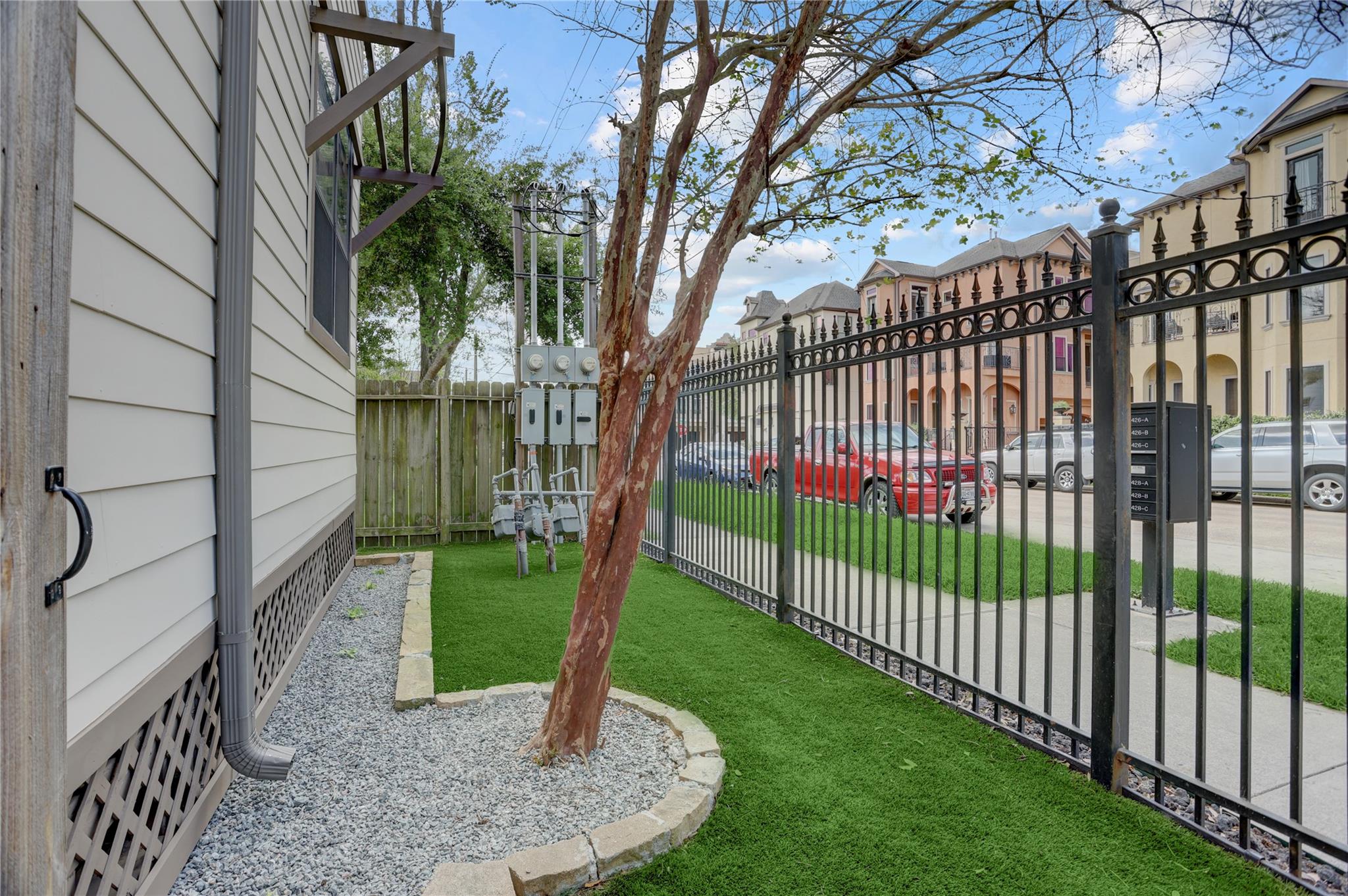 1428 W 23rd Street # C