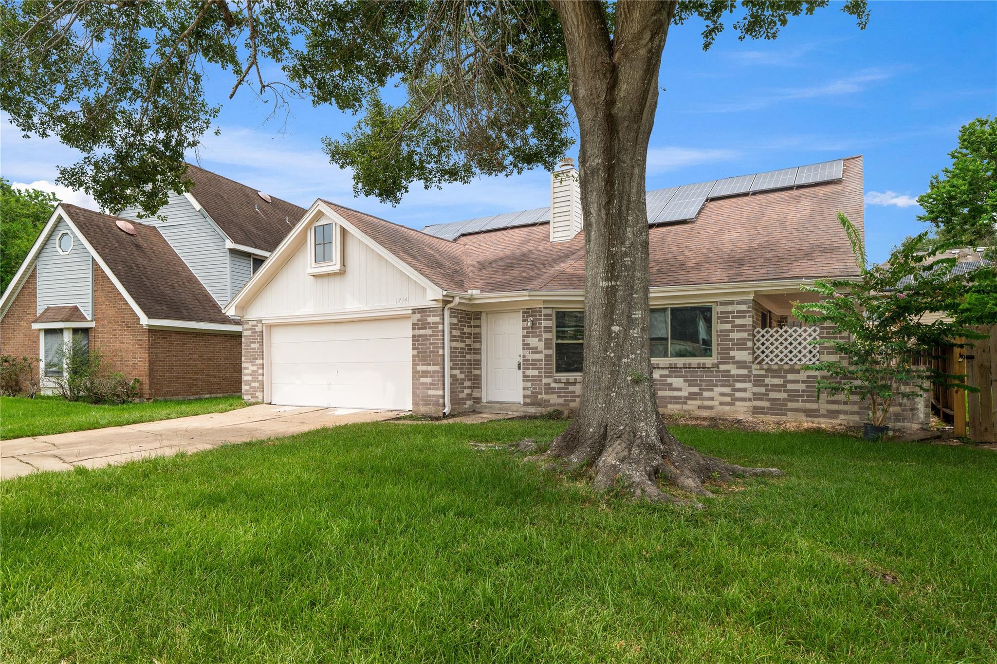 1714 Regal Blue Court