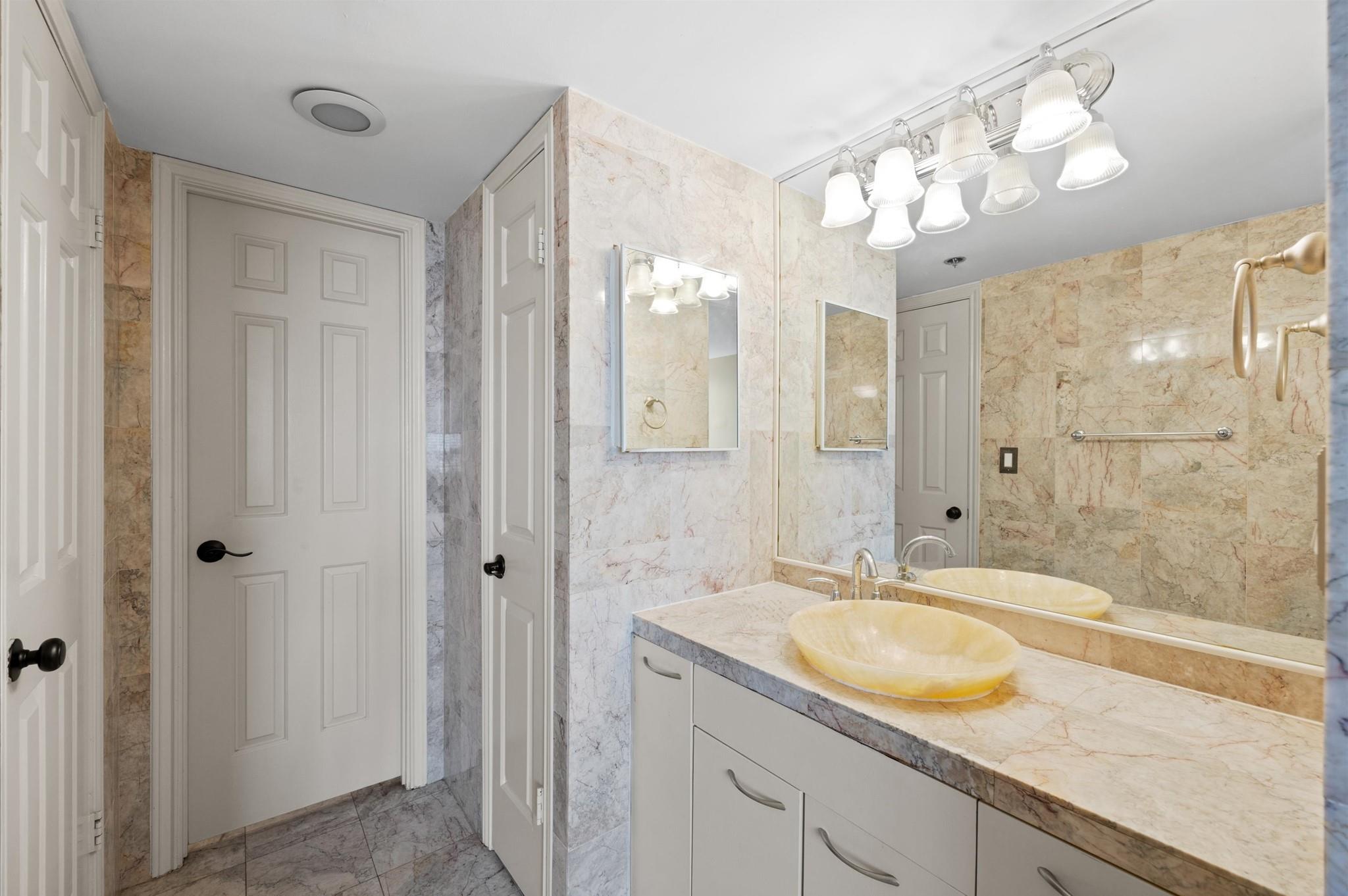 3525 Sage Road # 716