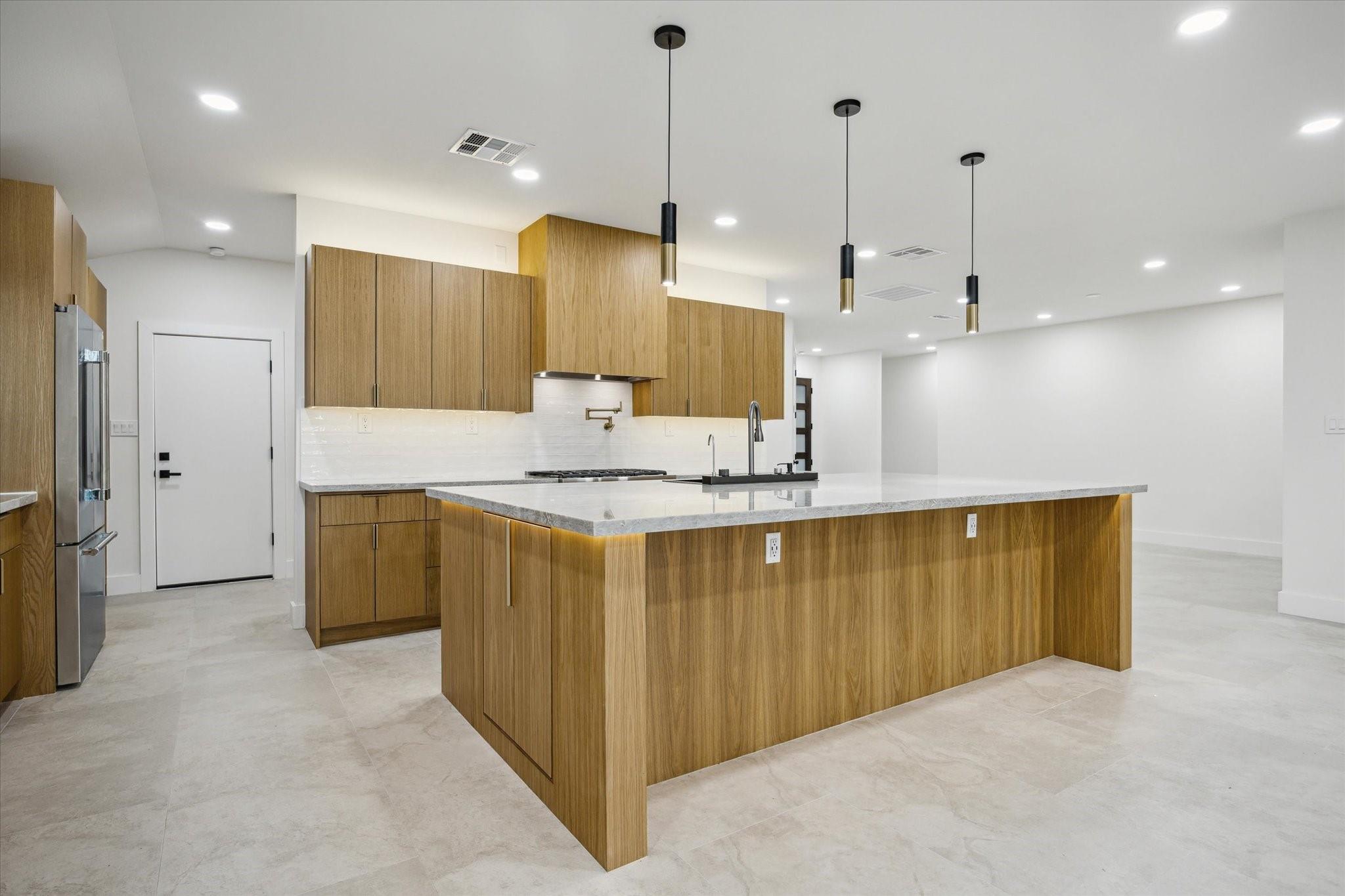 1423 Mapleton Drive