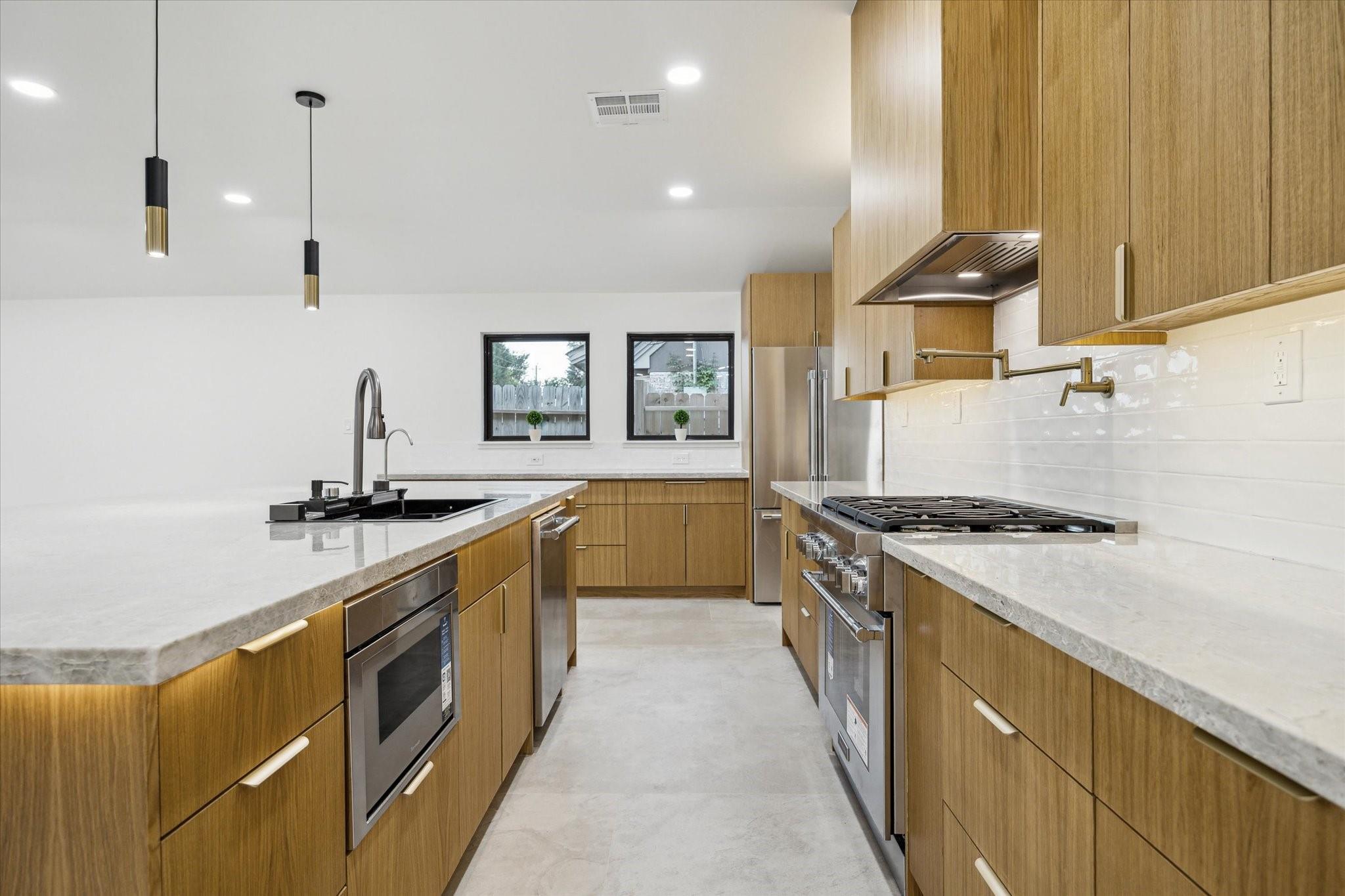 1423 Mapleton Drive