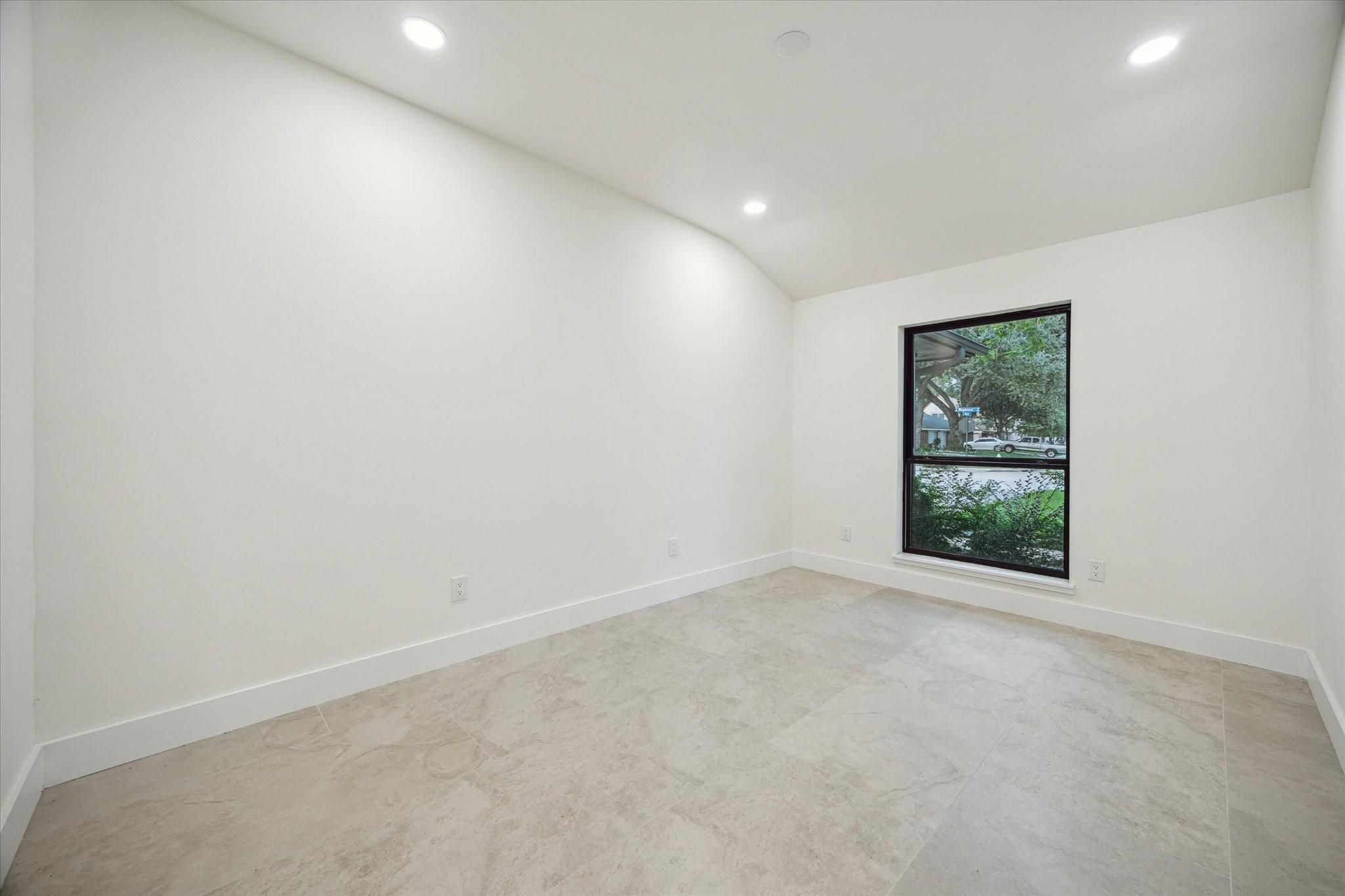 1423 Mapleton Drive