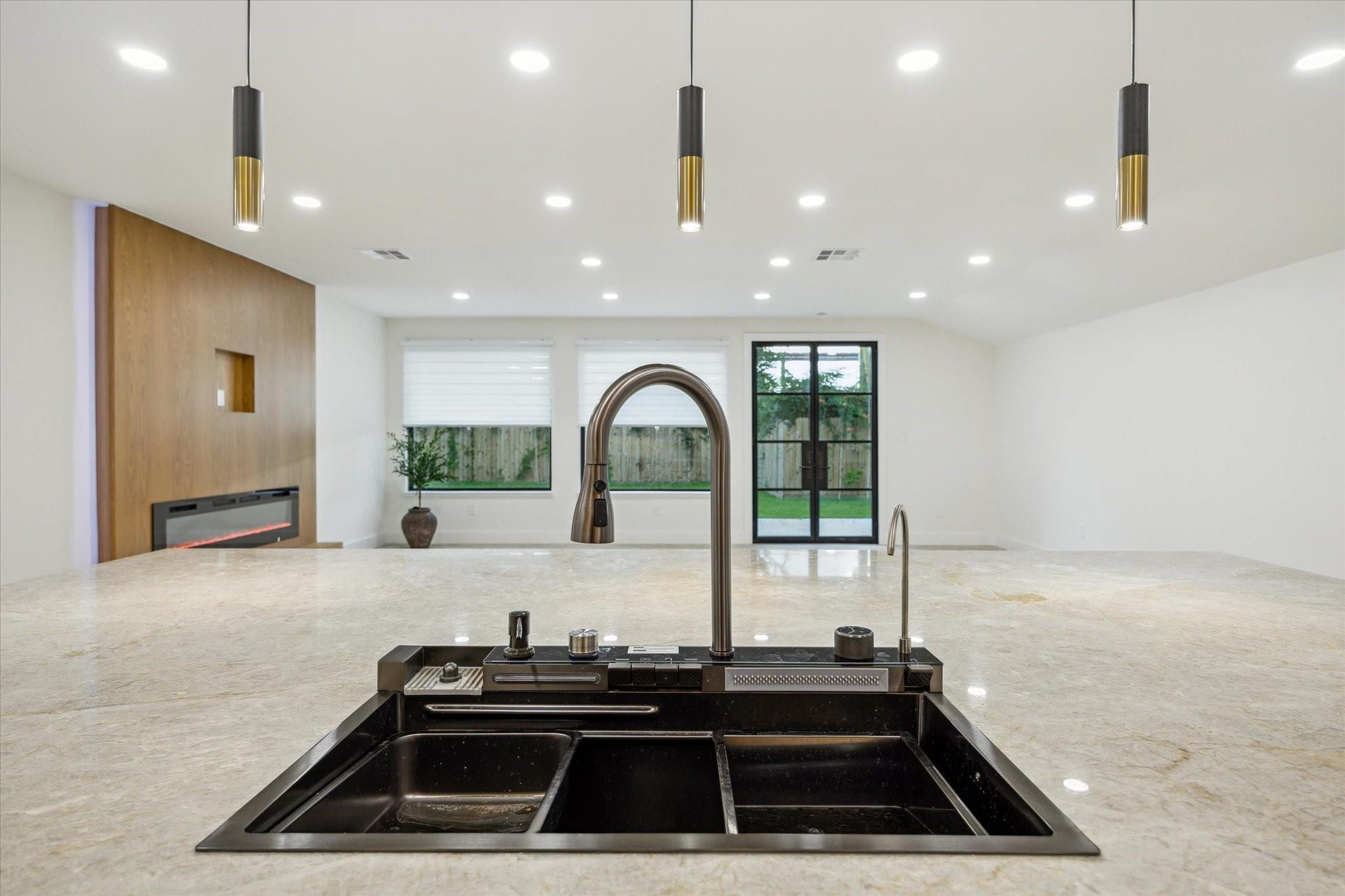 1423 Mapleton Drive