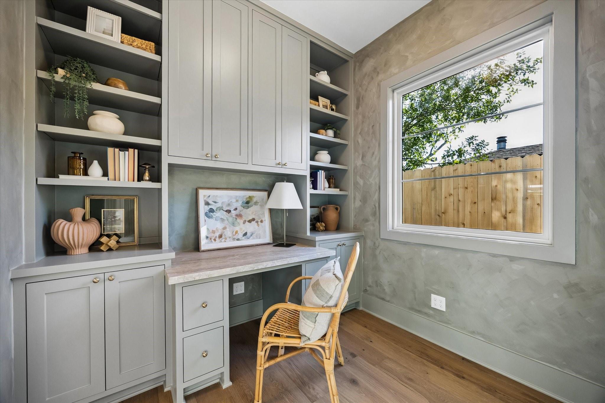 826 W 41st Street