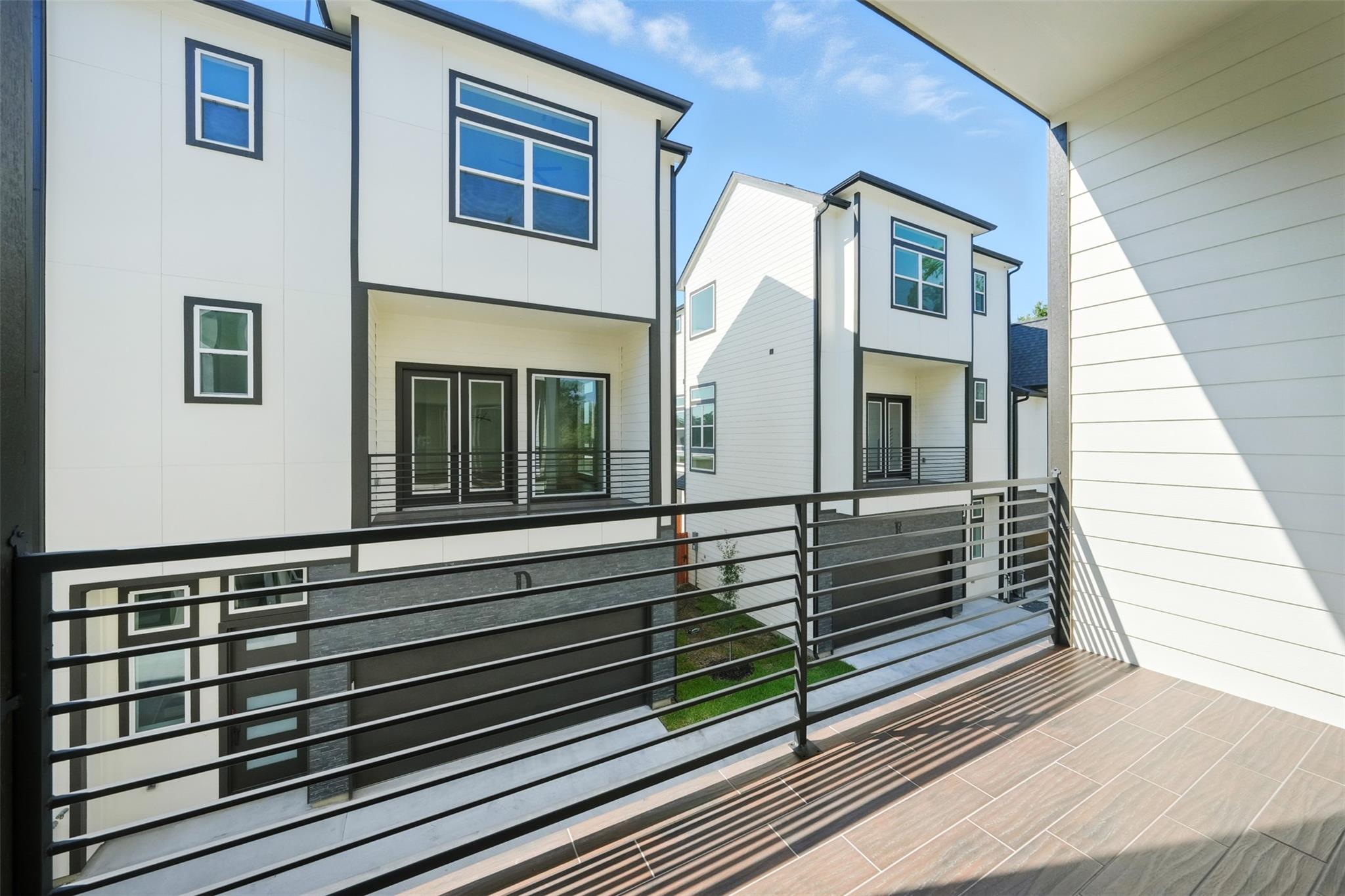 1913 Hoskins Drive # H