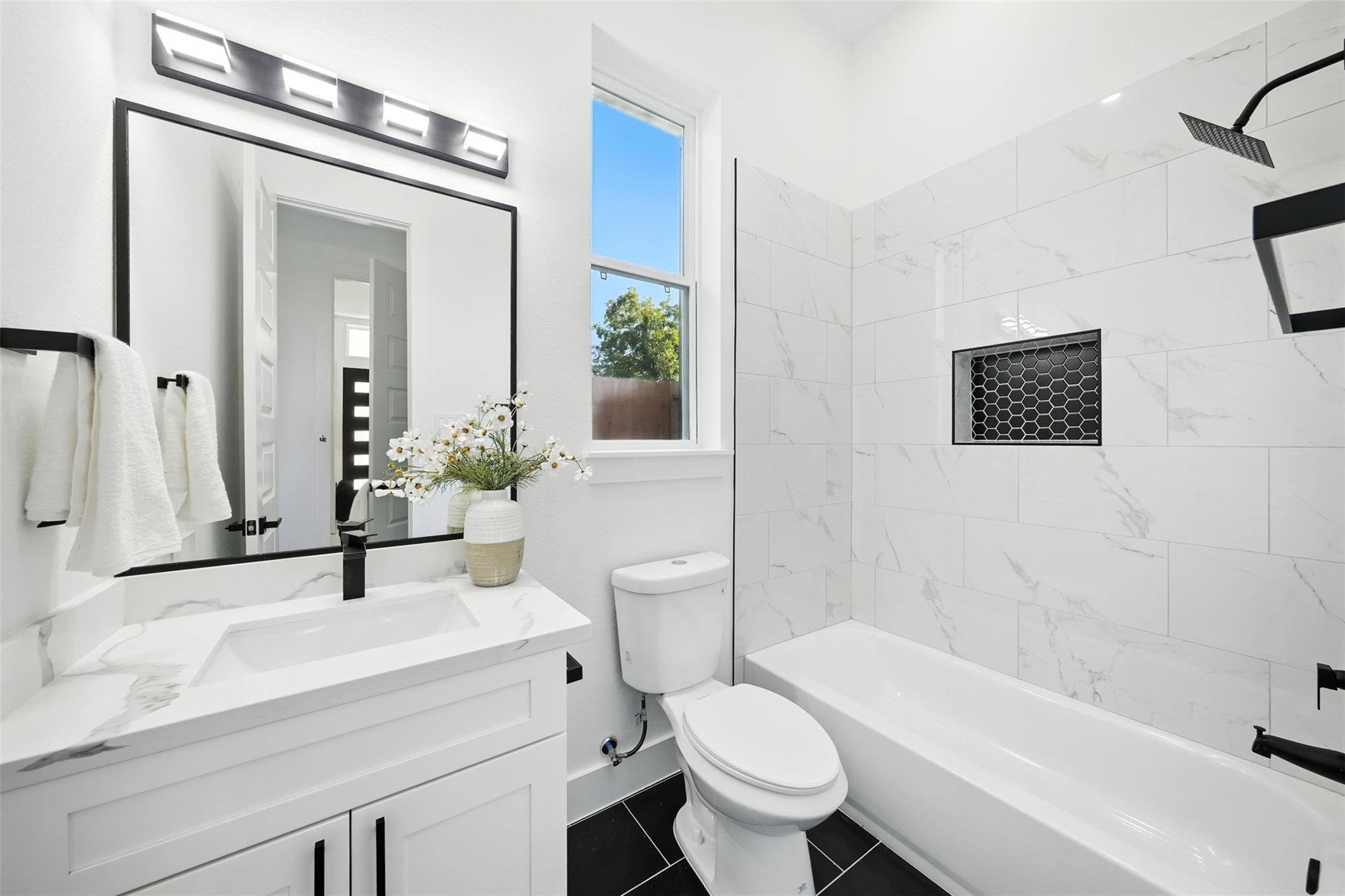 1913 Hoskins Drive # H