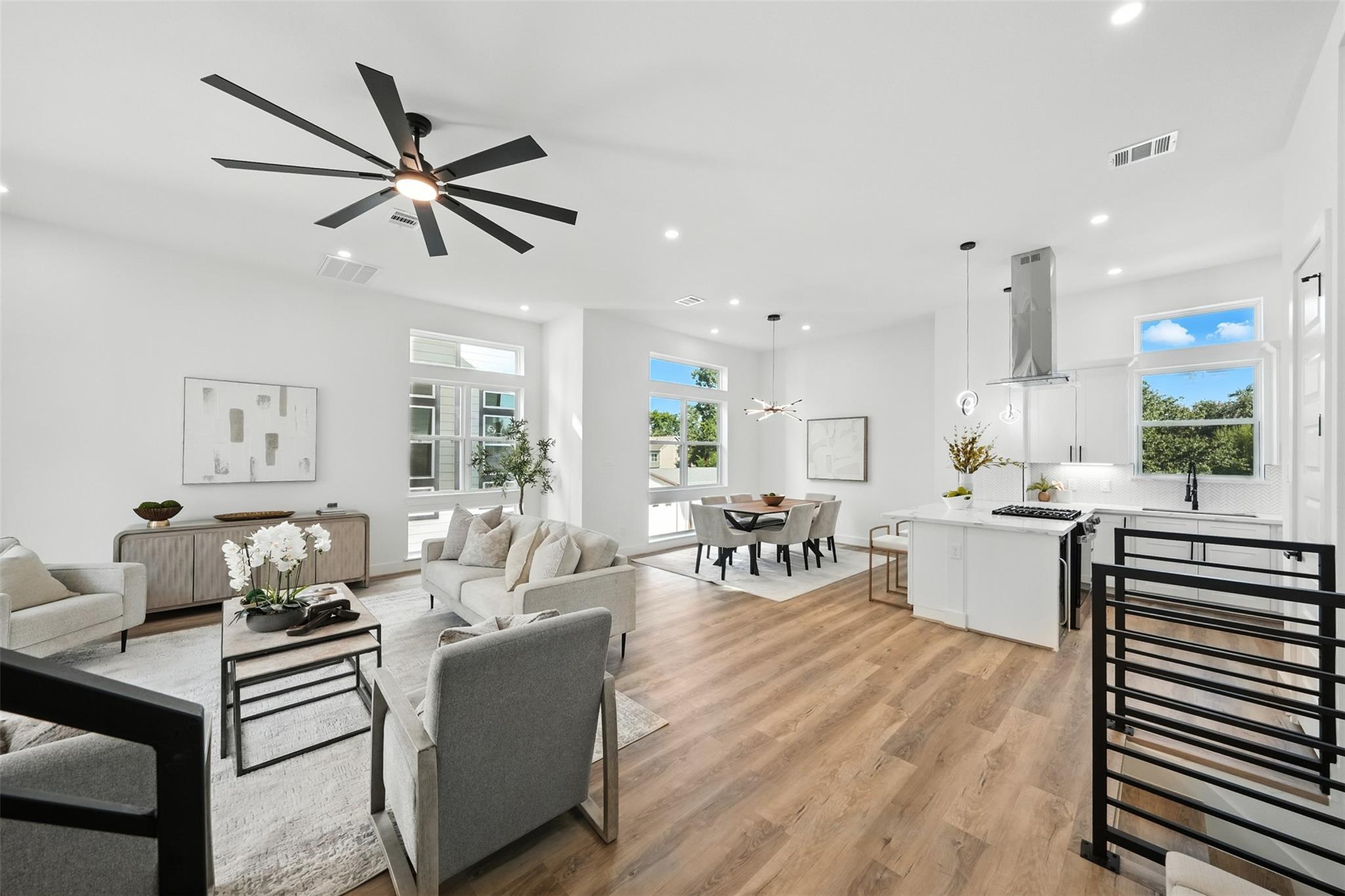 1913 Hoskins Drive # H