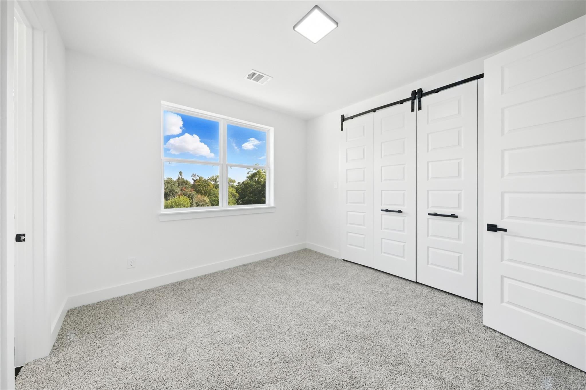 1913 Hoskins Drive # H