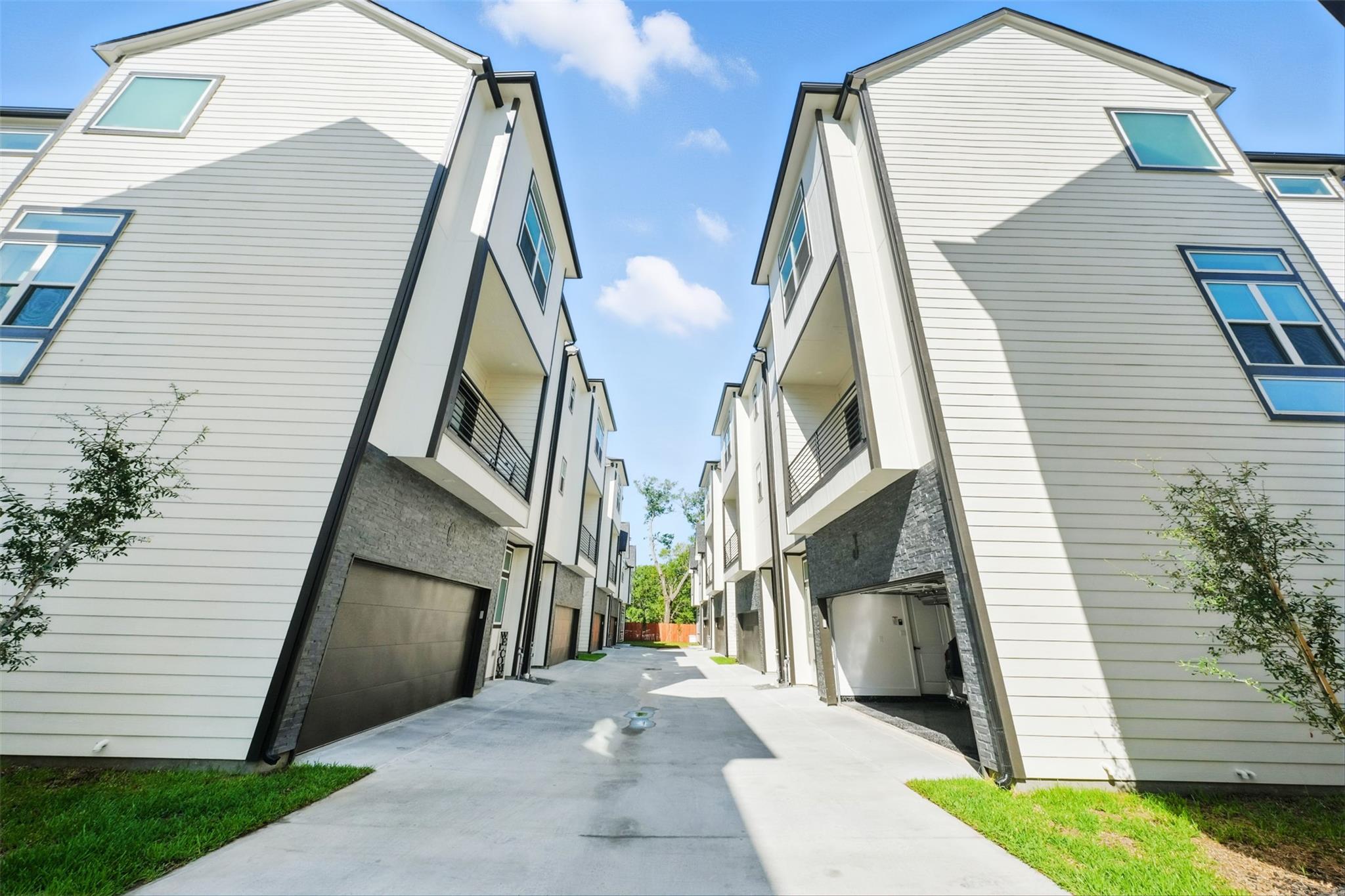 1913 Hoskins Drive # H