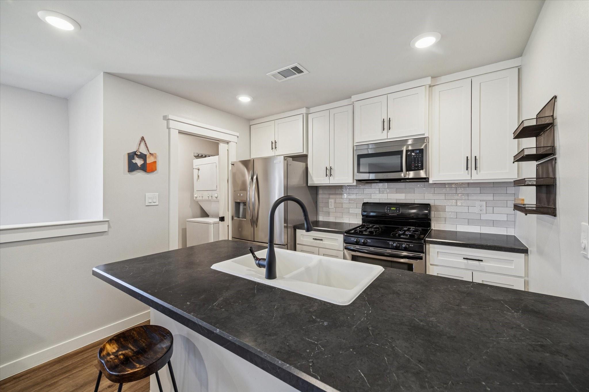 216 W 30th Street