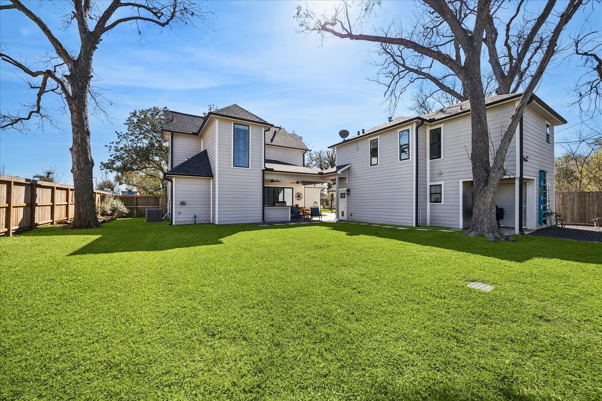 216 W 30th Street