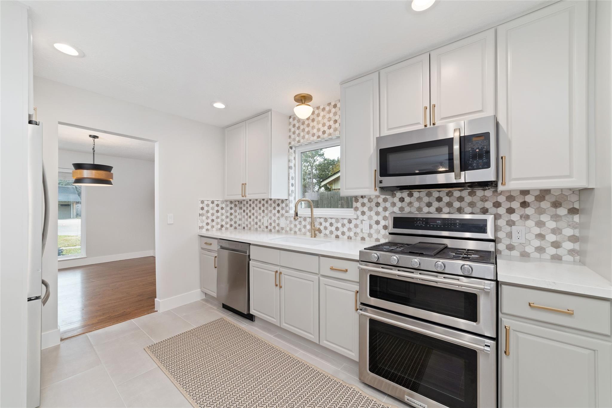 10206 Oakpoint Drive