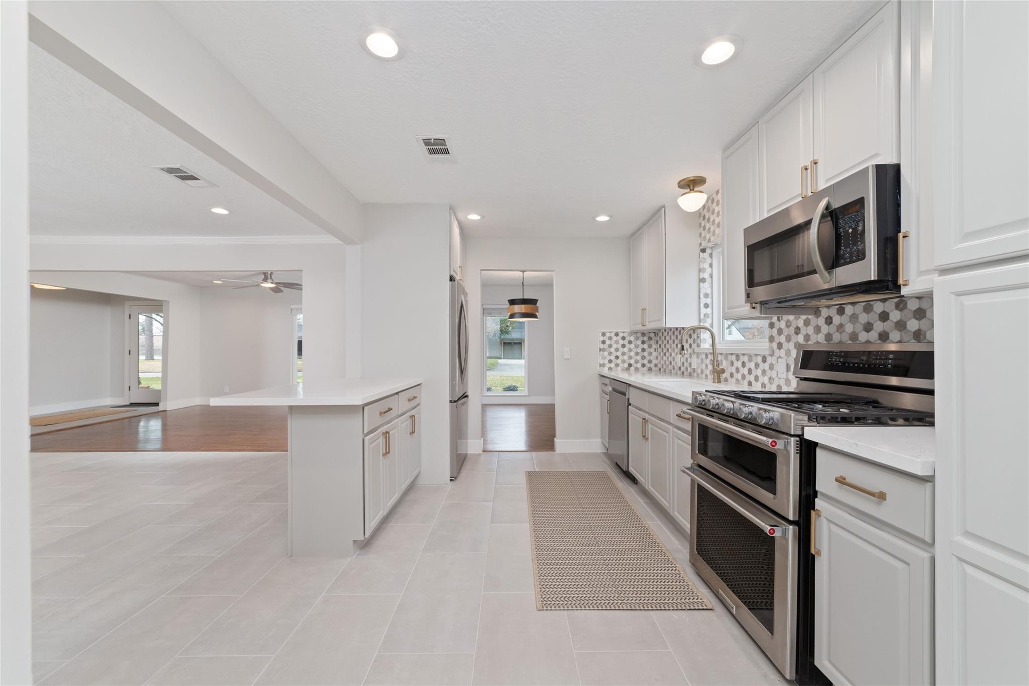 10206 Oakpoint Drive