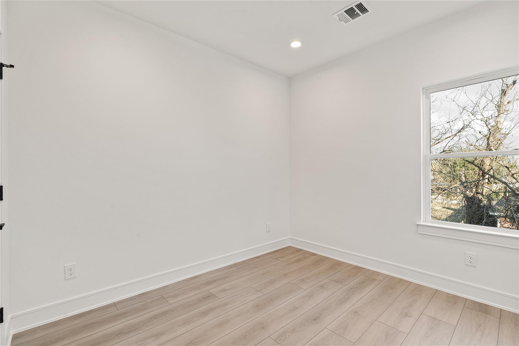 8019 Grandview Street