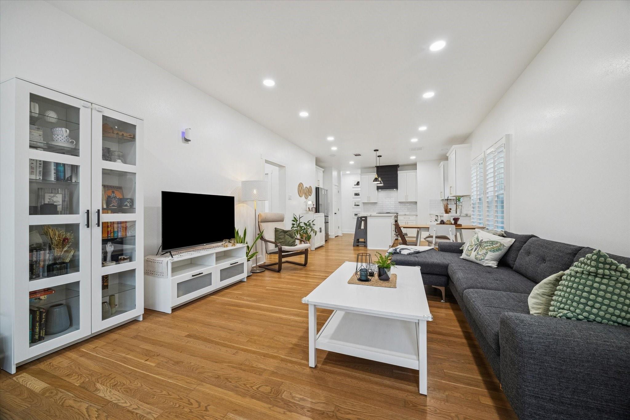 207 Tabor Street