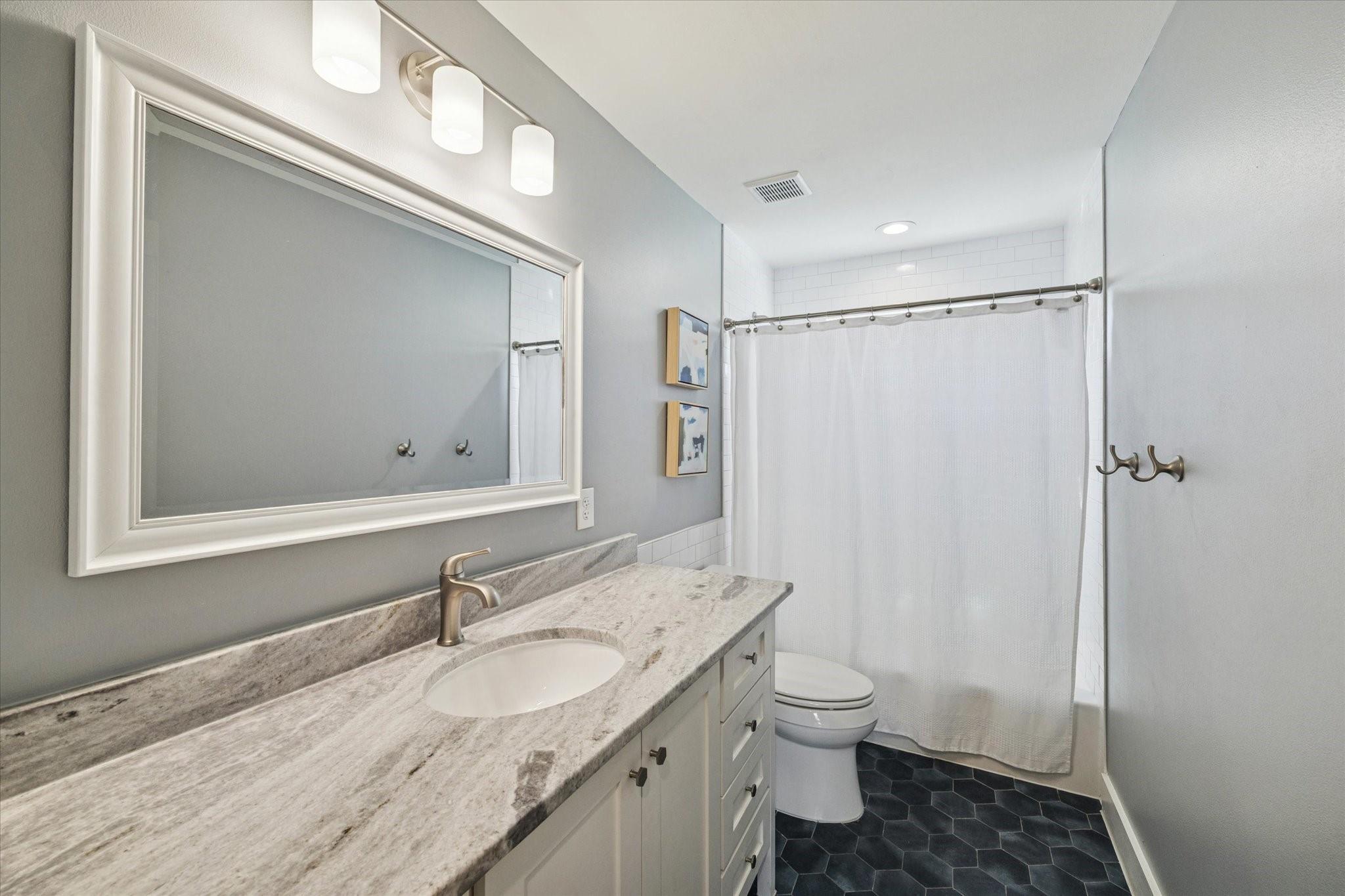 216 W 30th Street