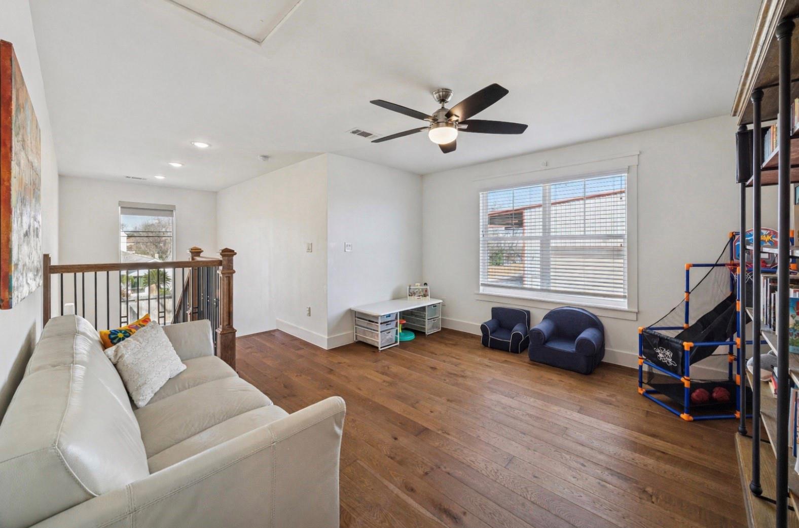 216 W 30th Street
