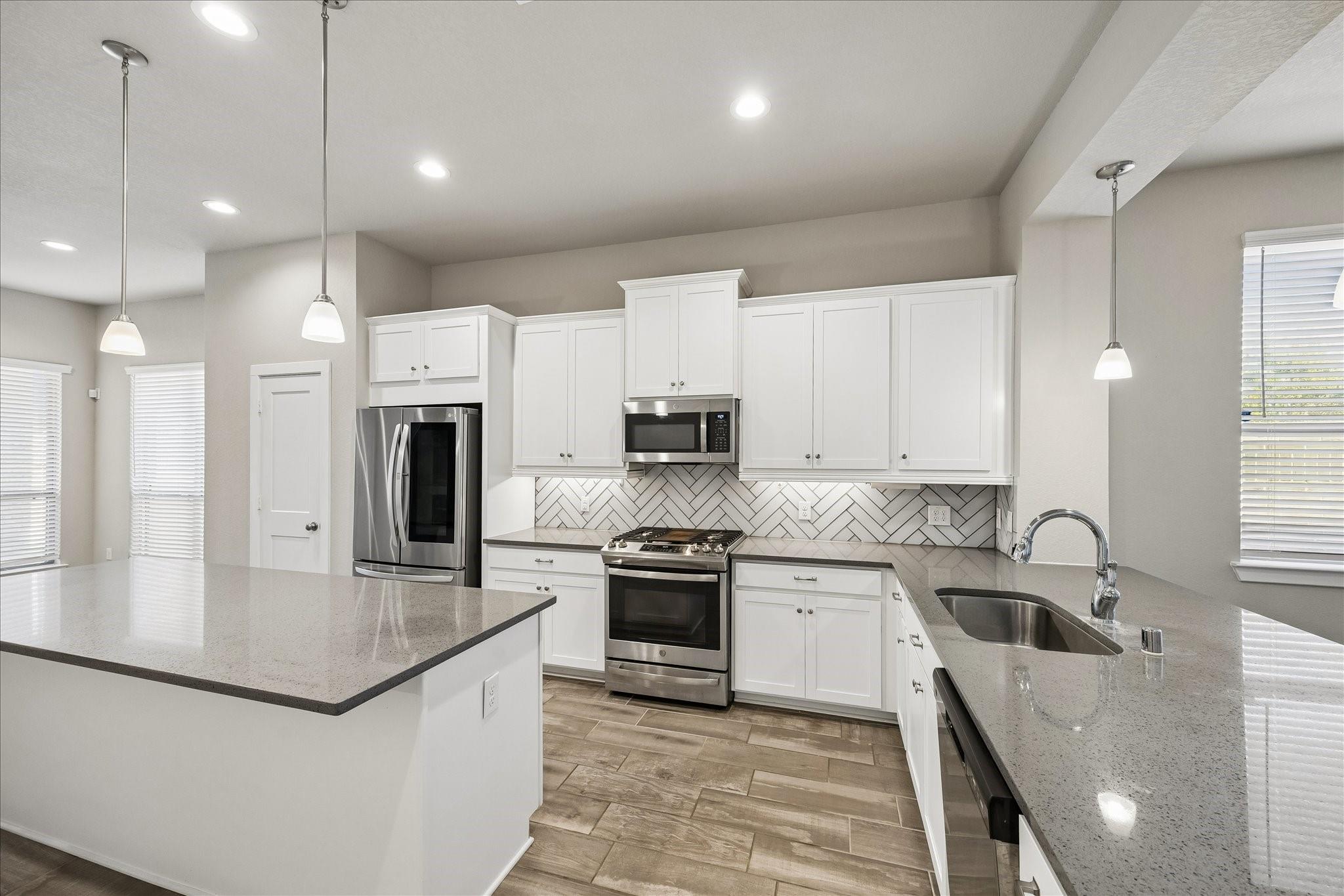 7043 Coneflower Creek