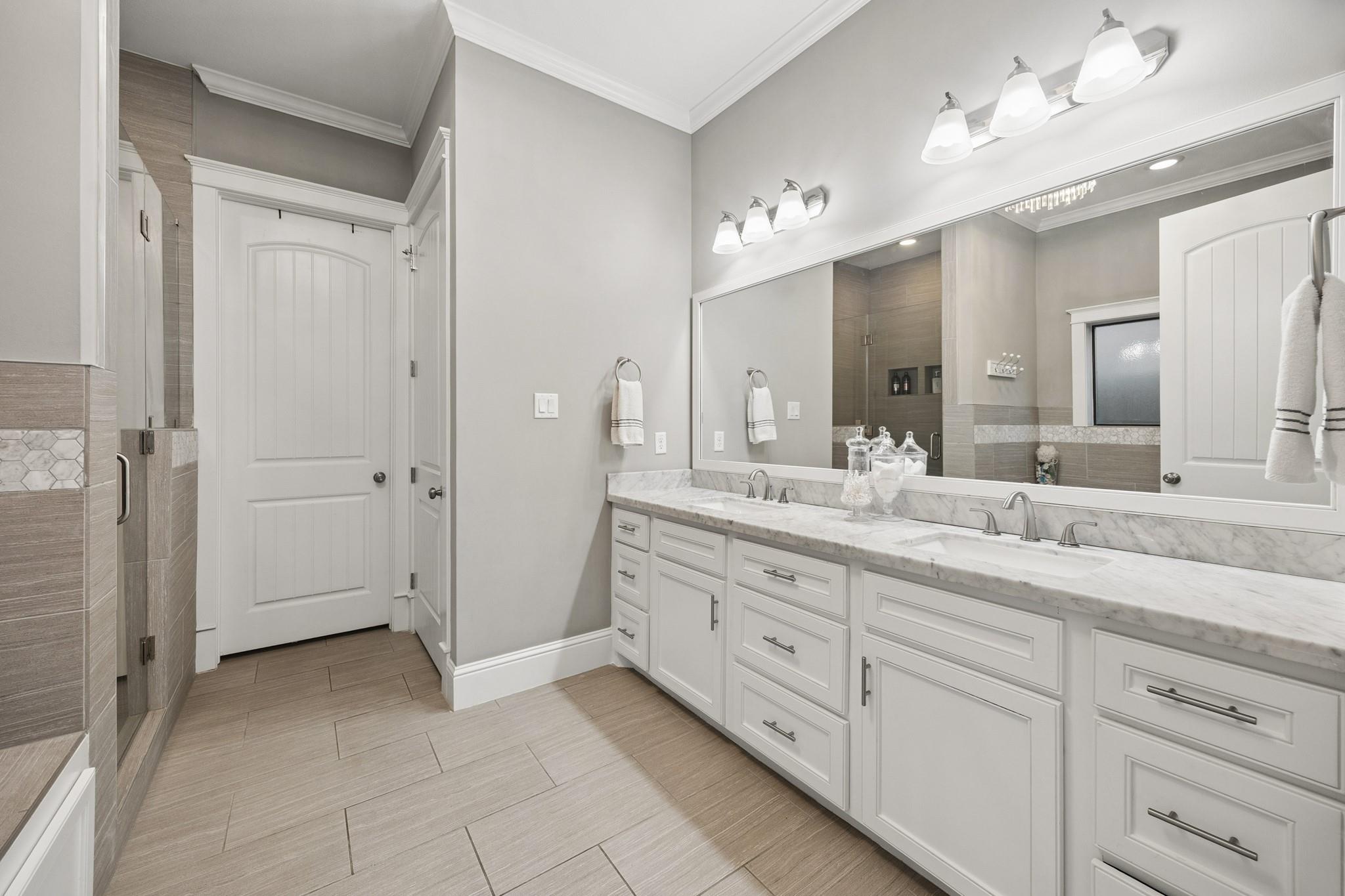 1407 Richelieu Lane