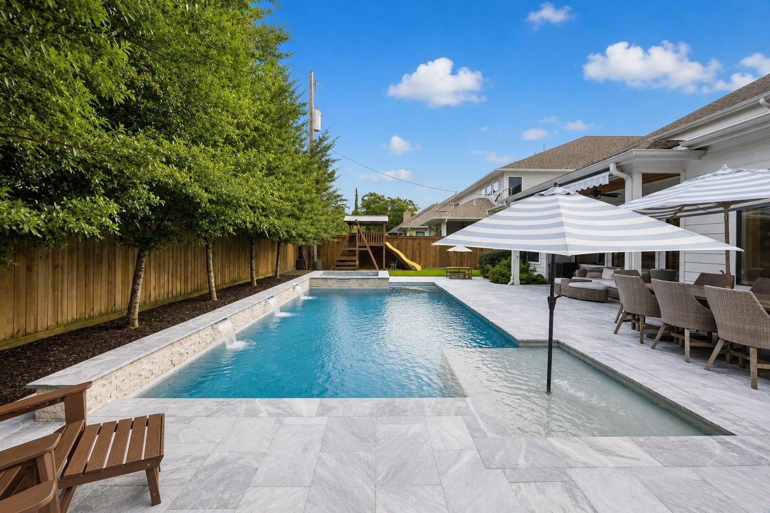 1407 Richelieu Lane