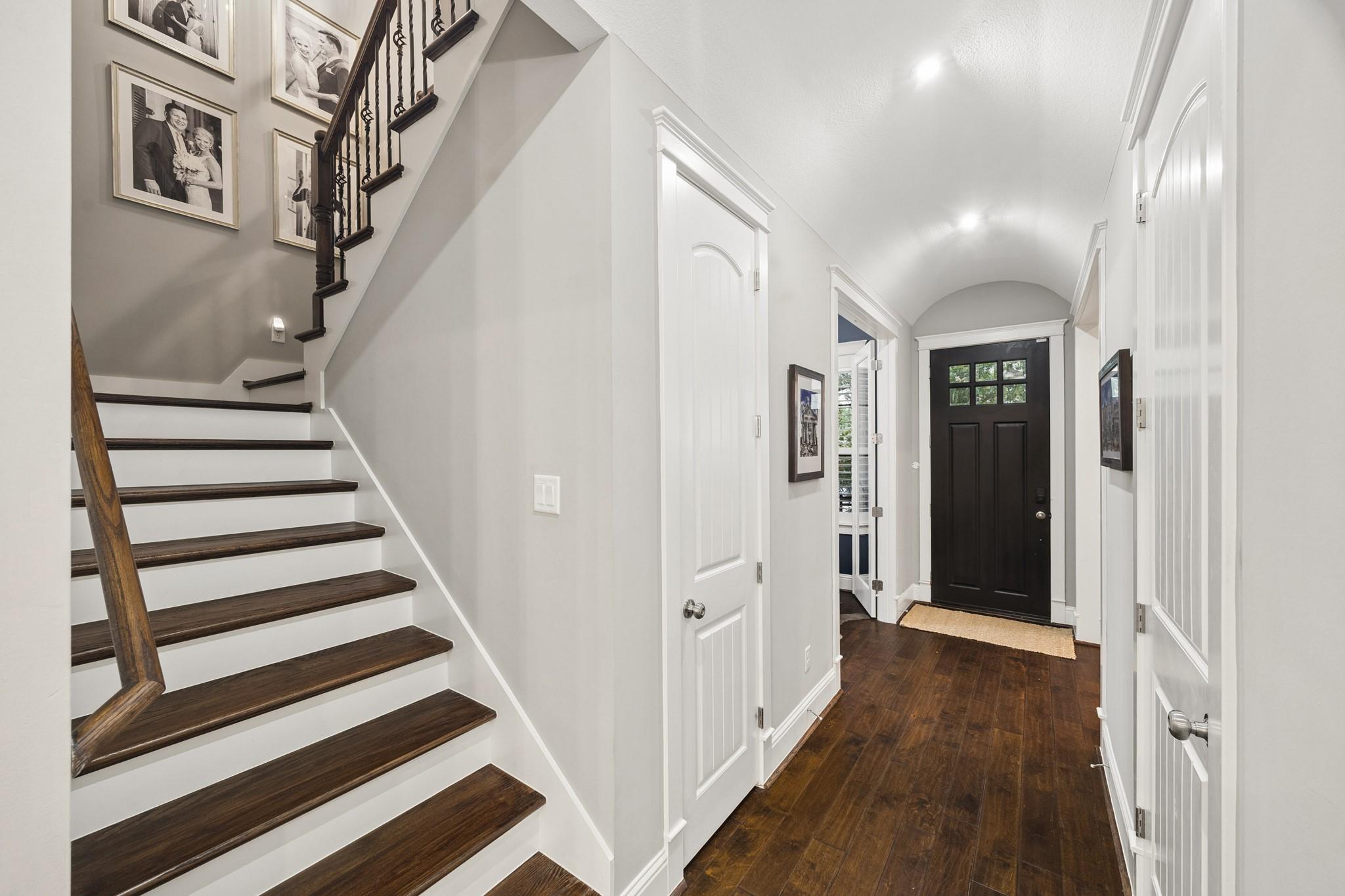 1407 Richelieu Lane