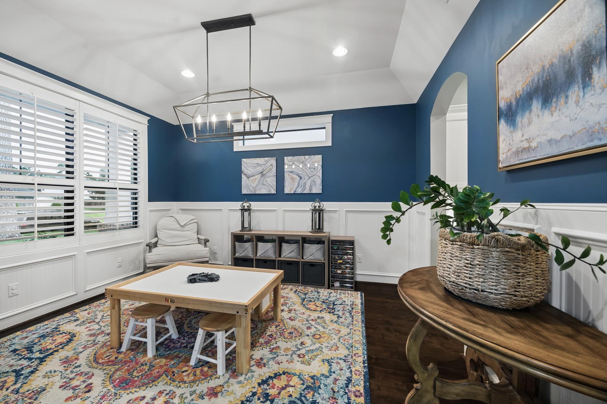 1407 Richelieu Lane