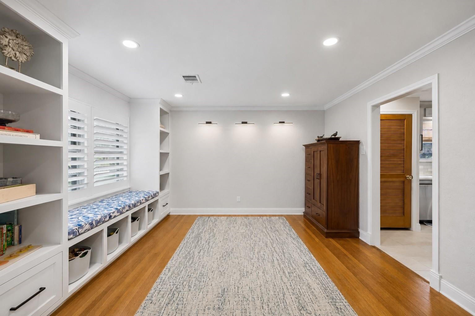 2034 De Milo Drive