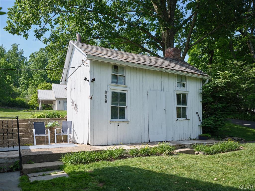 210 Sunnyside Road
