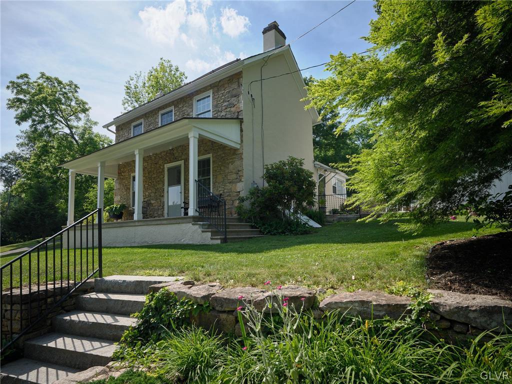 210 Sunnyside Road