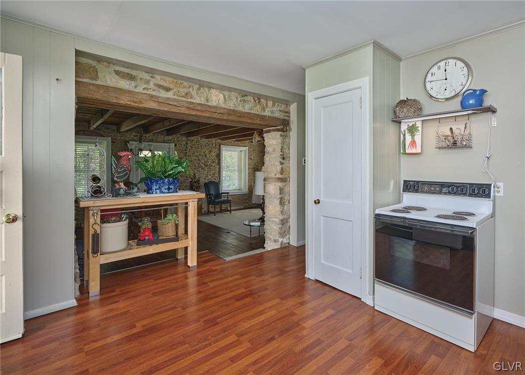 210 Sunnyside Road