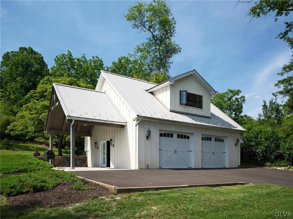 210 Sunnyside Road