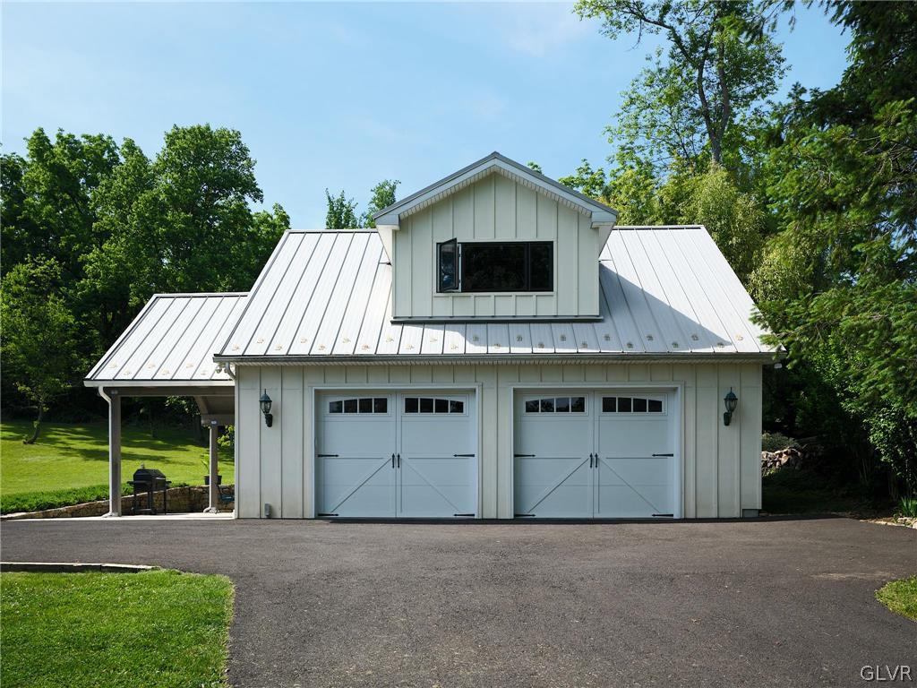 210 Sunnyside Road