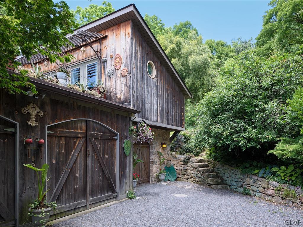180 Sunnyside Road