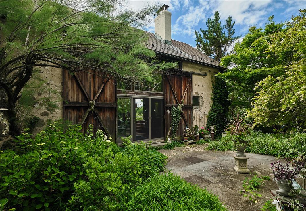 180 Sunnyside Road
