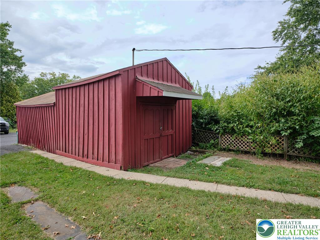 419 Seminary Street